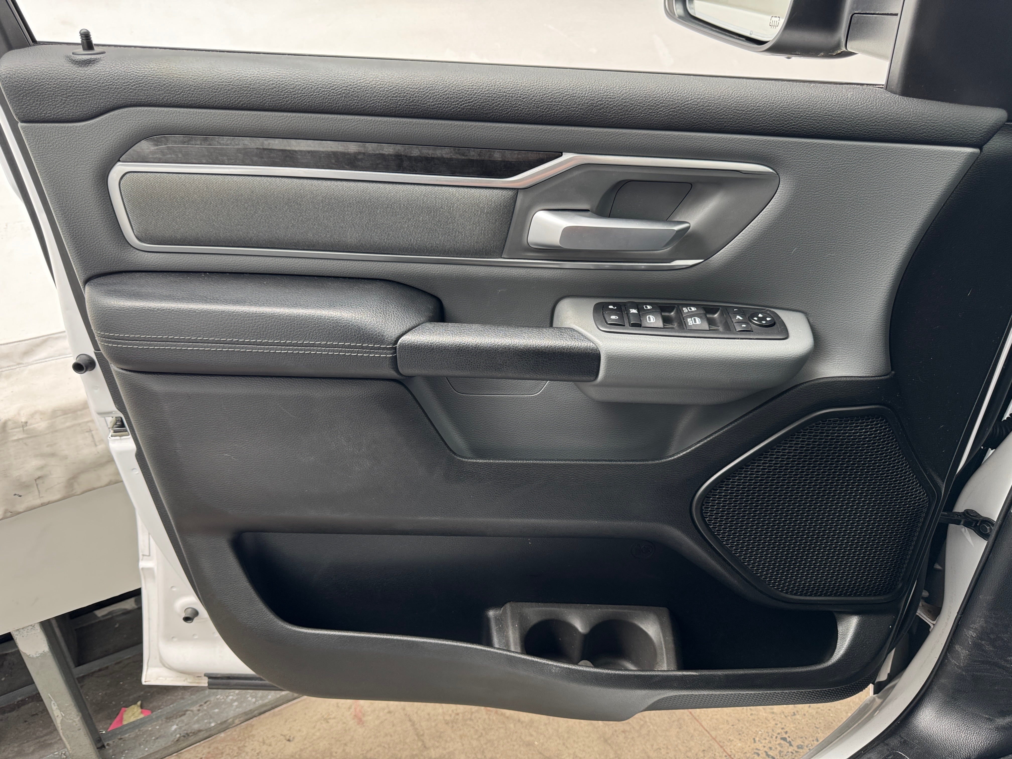 ram ram 1500 pickup 2020 1C6SRFFT9LN141053 image ram ram 1500 pickup 2020 1C6SRFFT9LN141053 image